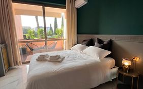 Aurelia Green Suite